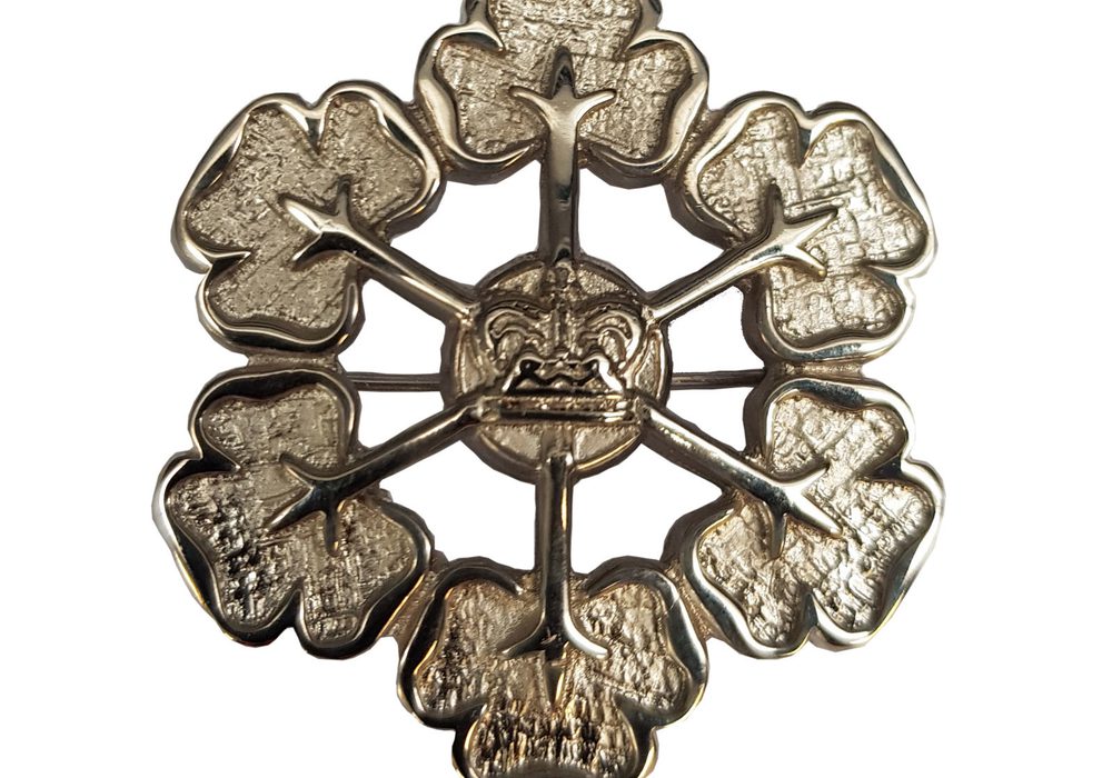 1249 Queens Guide Silver Brooch