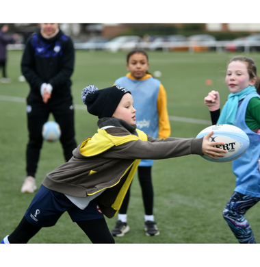 Rugby Brownie ball catch